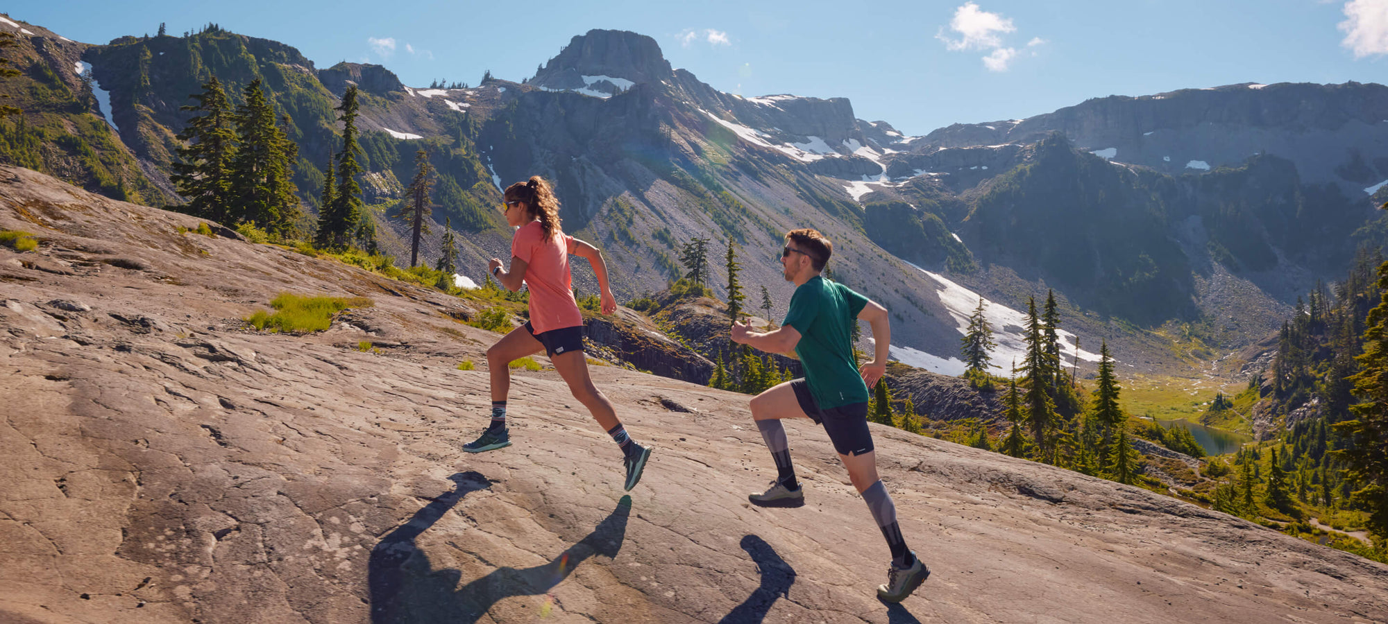 Compression vs. Regular Running Socks: What’s the Difference?