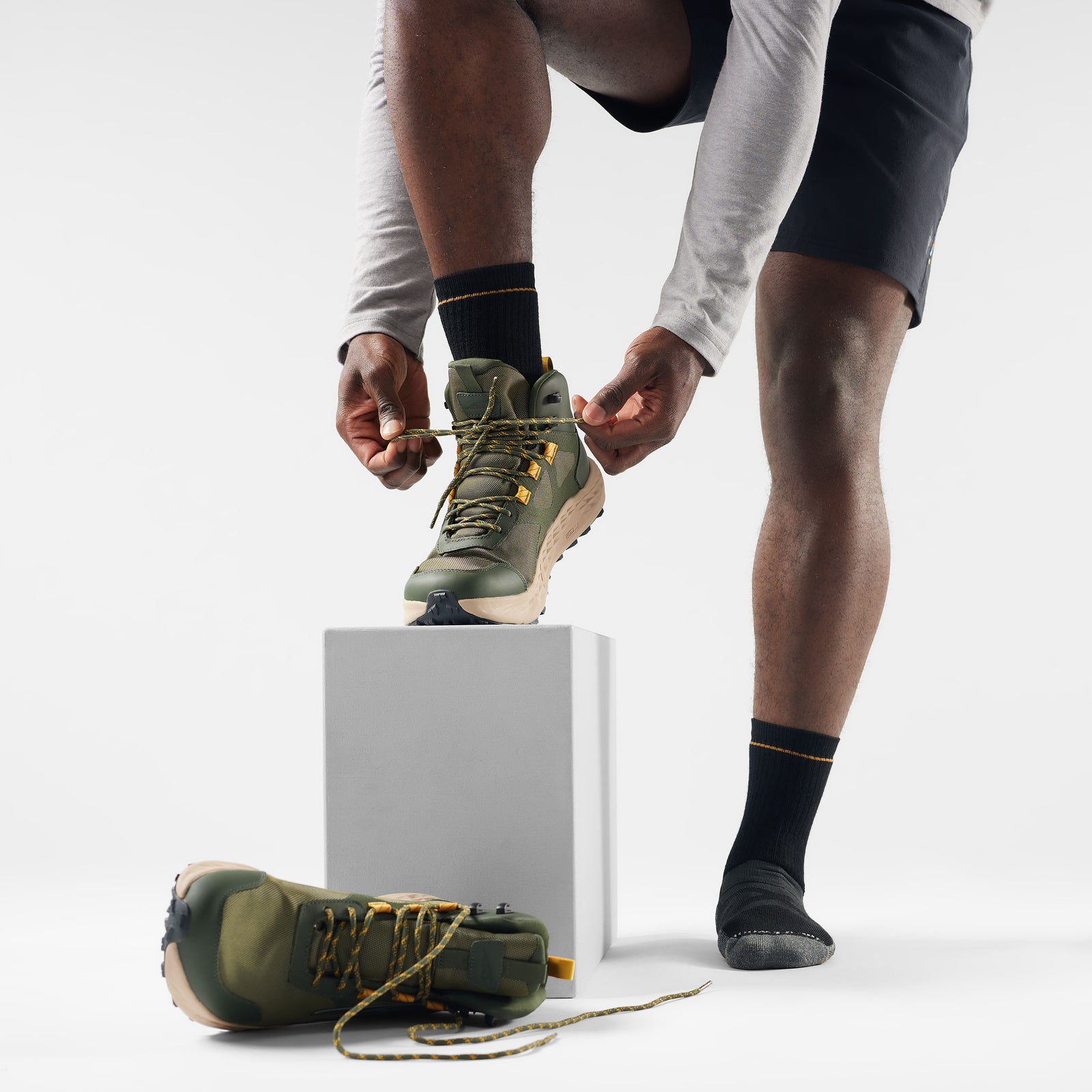 Hike Crew Socks Chestnut - ver - 2