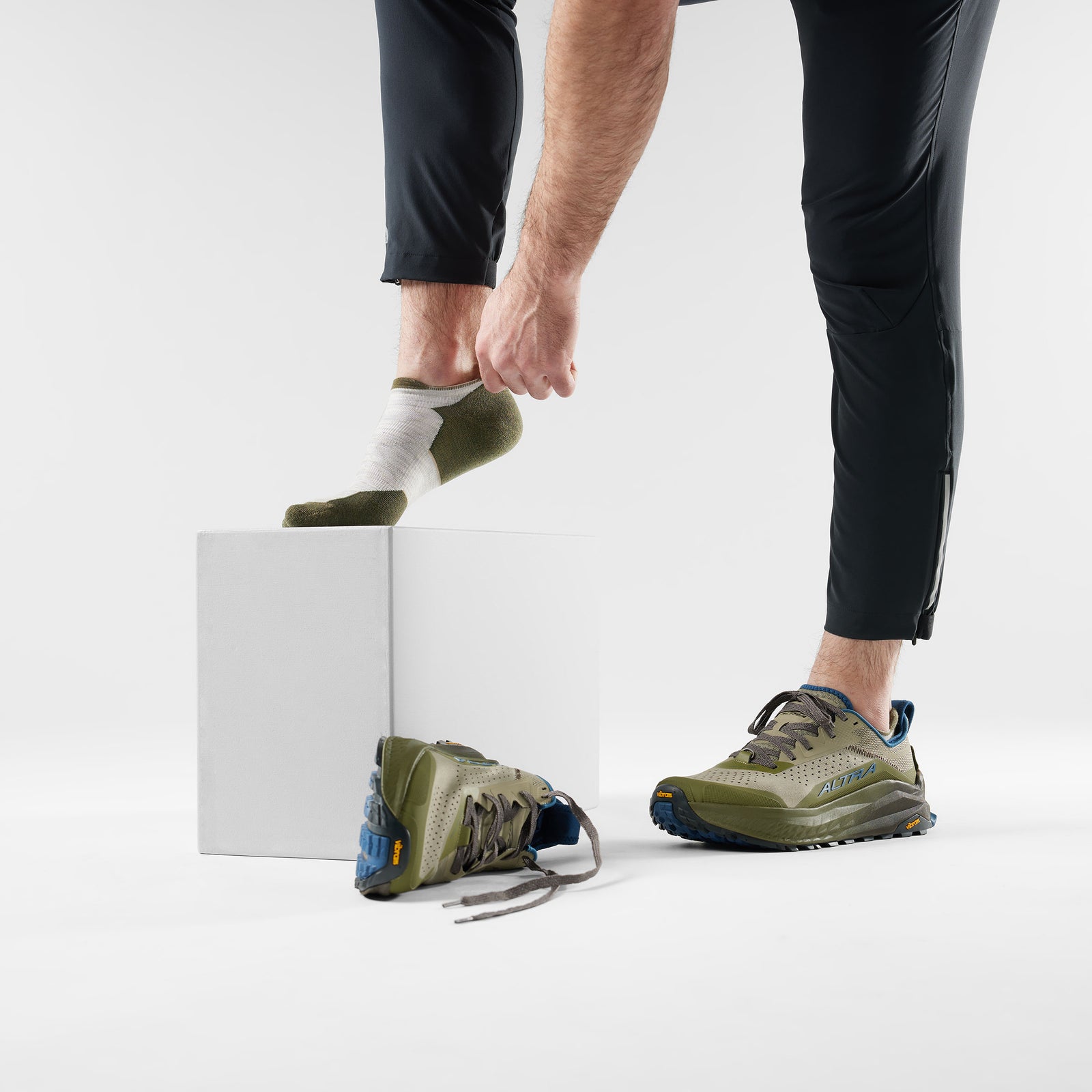 Run Low Ankle Socks Ash-Winter Moss - ver - 2