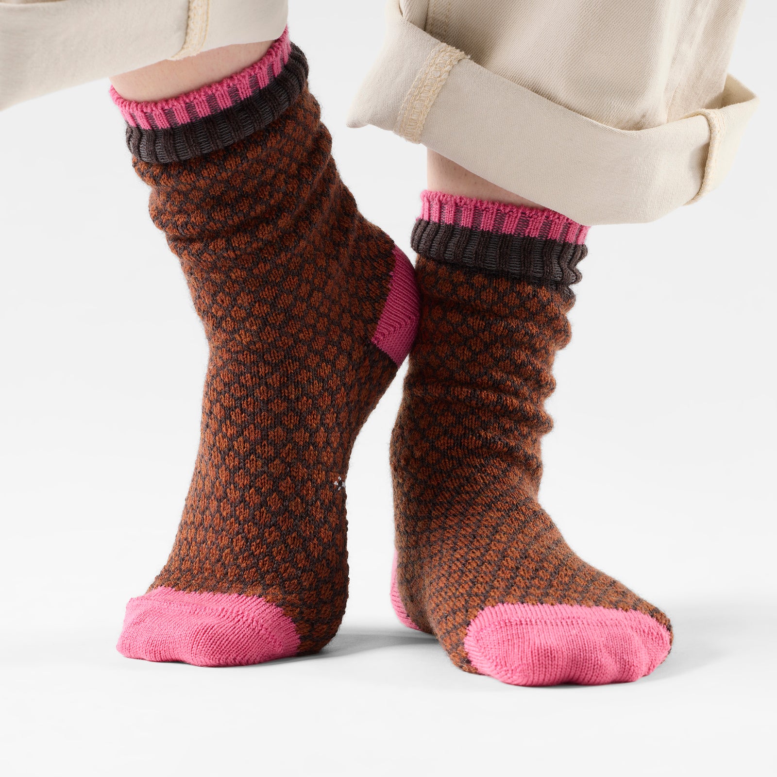 Women's Everyday Cozy Popcorn Polka Dot Crew Socks Chestnut - ver - 2