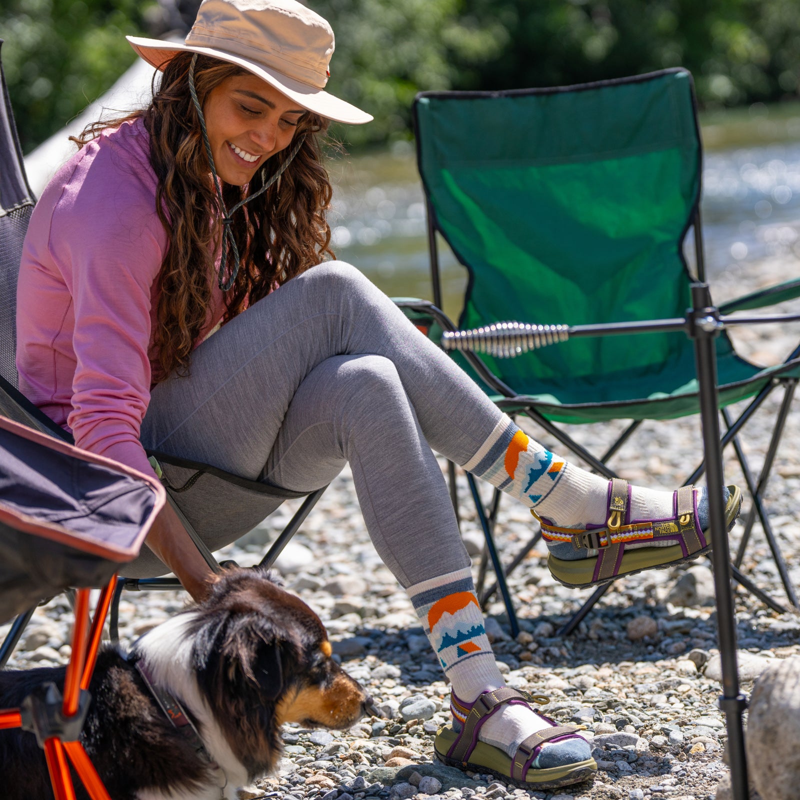 Women's Hike Mountain Moon Crew Socks Deep Navy - ver - 3