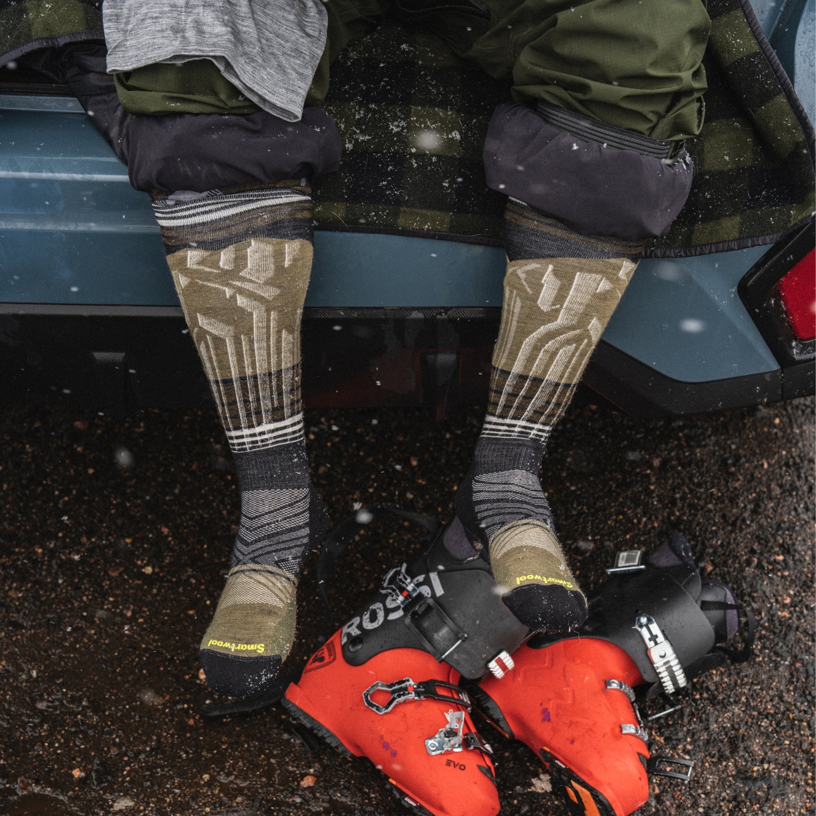 Ski Summit Shot Over The Calf Socks Black - ver - 3