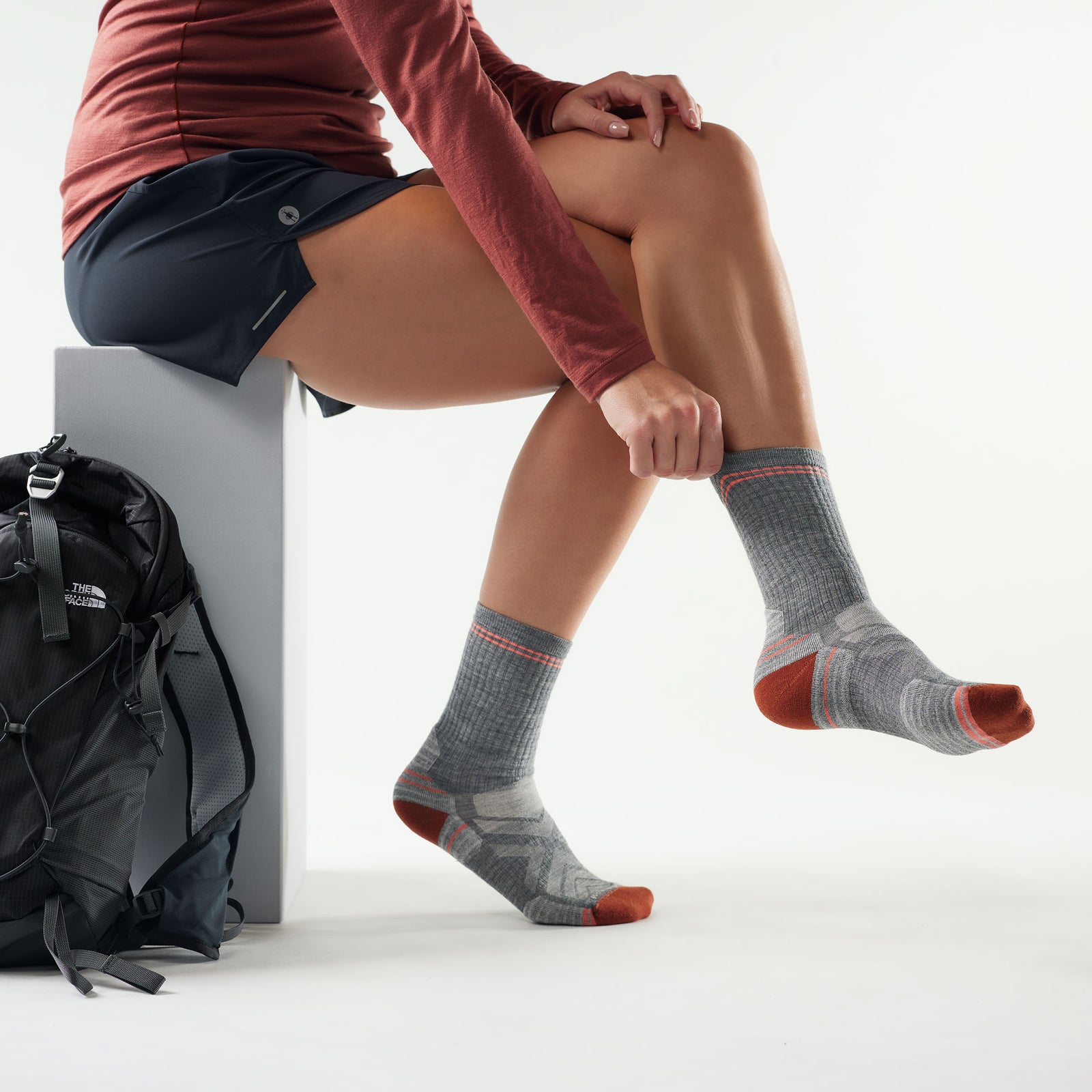 Women's Hike Crew Socks Medium Gray - ver - 2