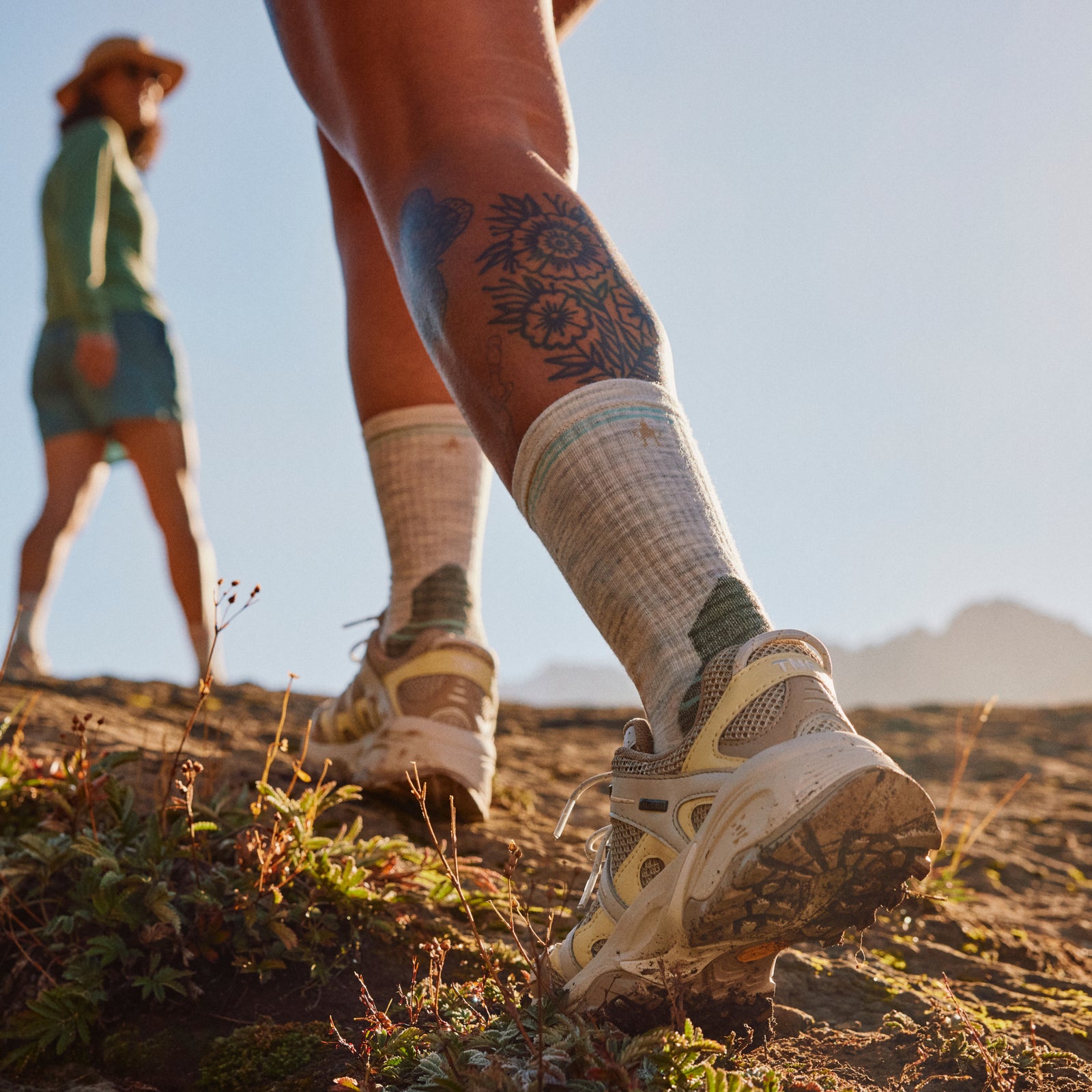 Women's Hike Crew Socks Deep Navy - ver - 2
