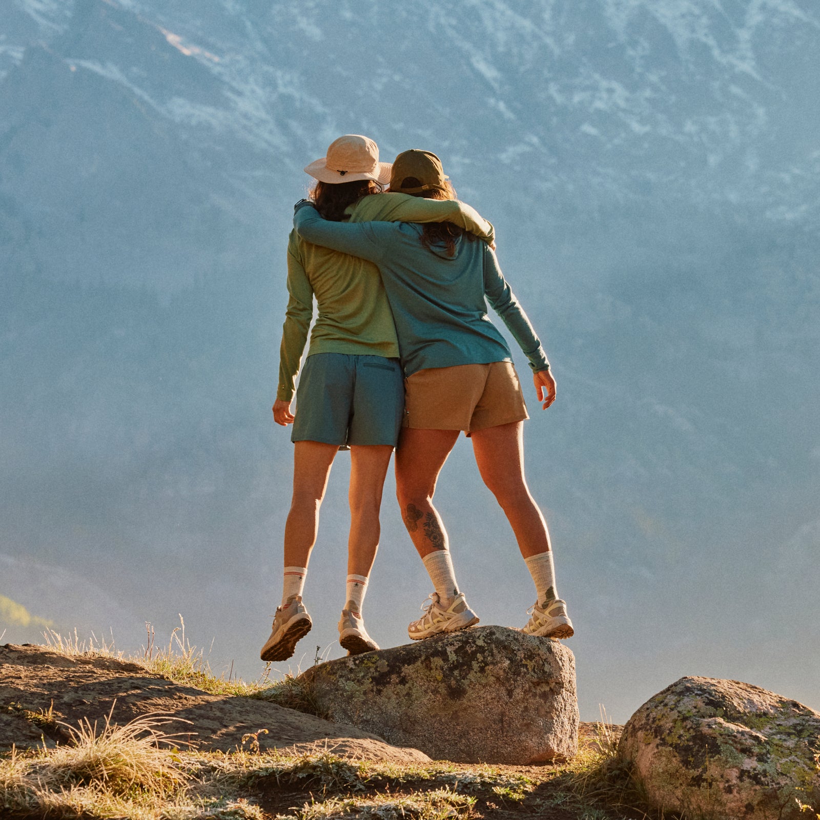 Women's Merino 4" Hike Short Khaki - ver - 5