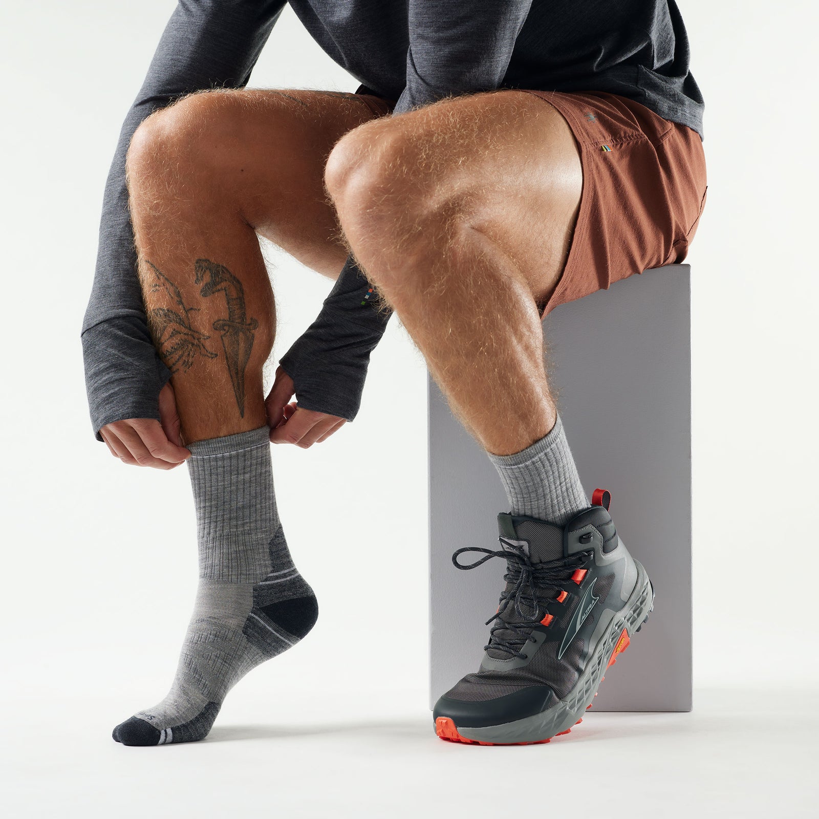 Hike Mid Crew Socks Light Gray - ver - 2