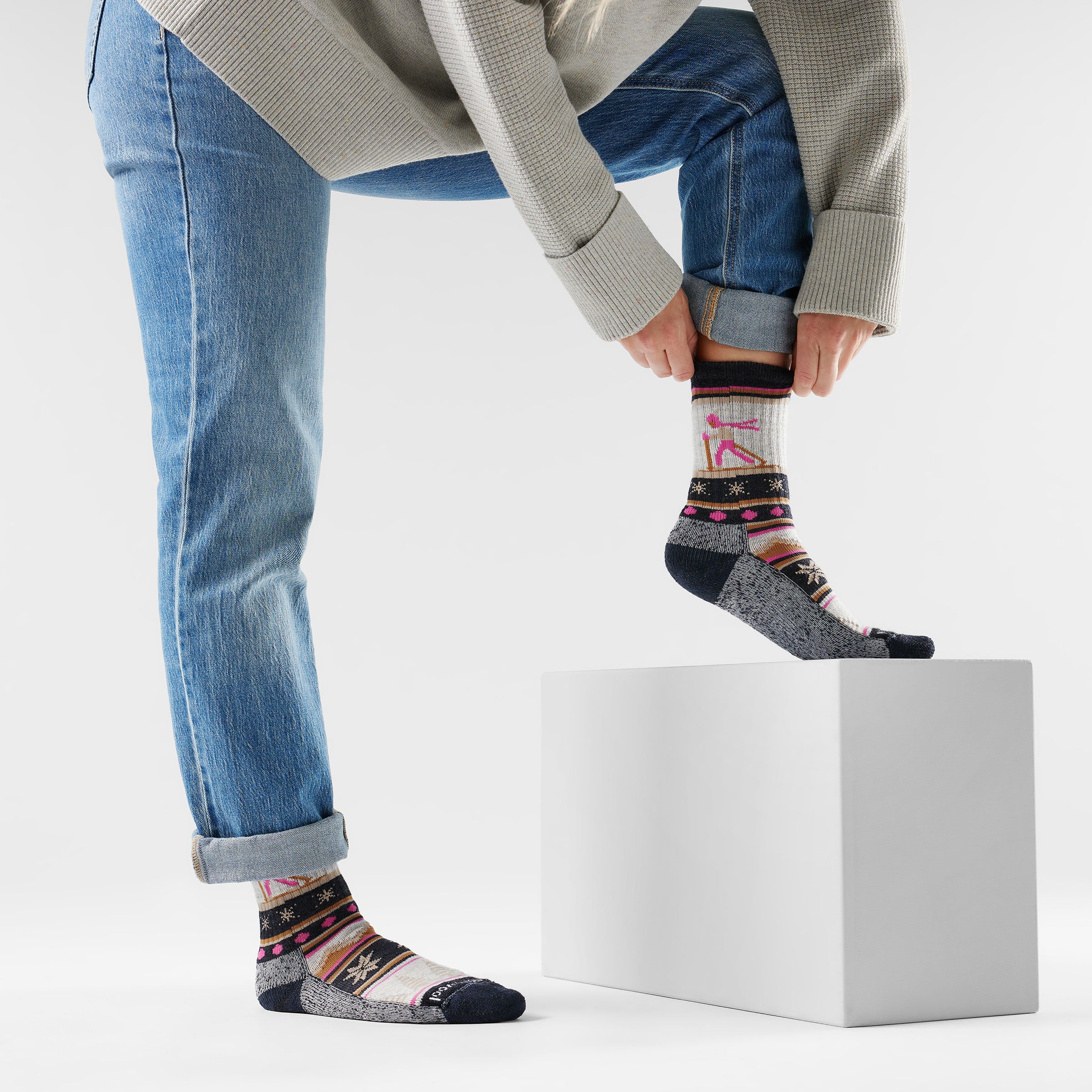 Everyday Cozy Alpine Après Crew Socks - Charcoal