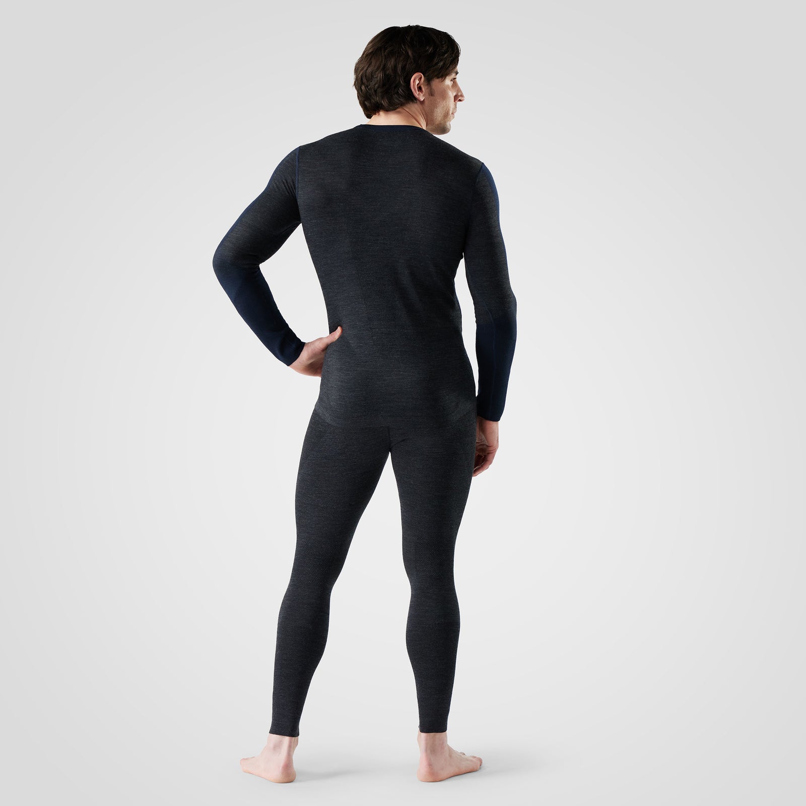 Haut de base thermal à encolure ronde et contraste de couleurs Intraknit™ Merino pour hommes  - voir - 2