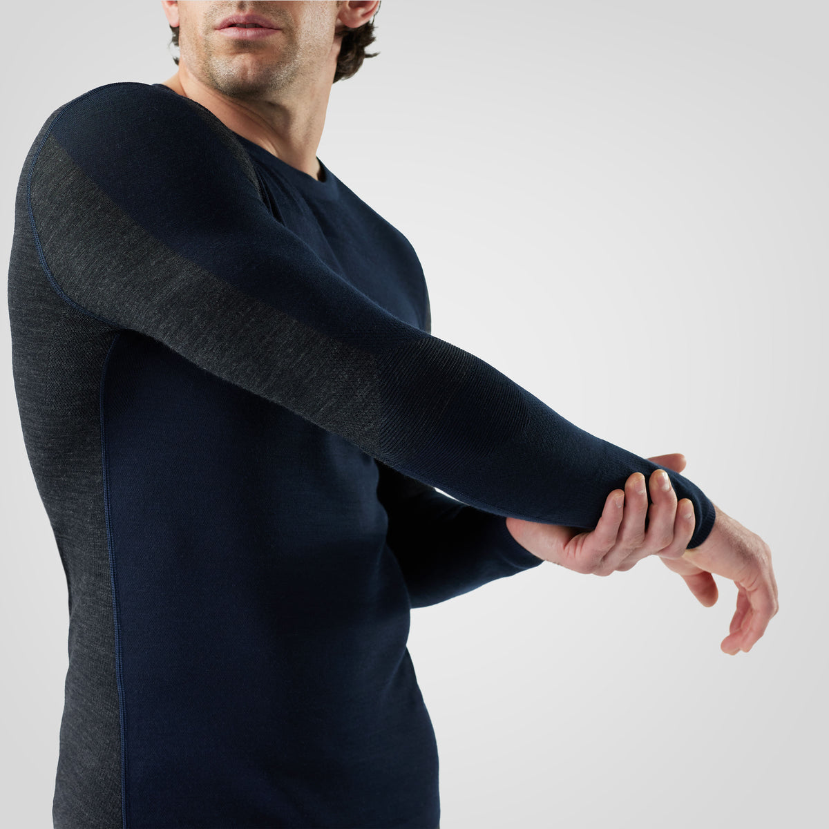 Haut de base thermal à encolure ronde et contraste de couleurs Intraknit™ Merino pour hommes  - 3