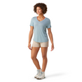 T-shirt de sport Ultralite à encolure en V pour femmes  - voir - 2