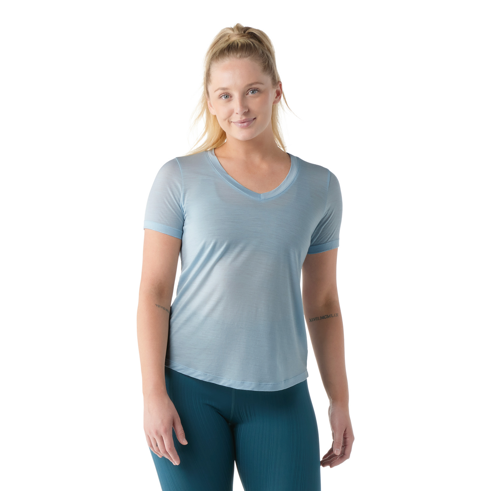 T-shirt de sport Ultralite à encolure en V pour femmes  - voir - 1