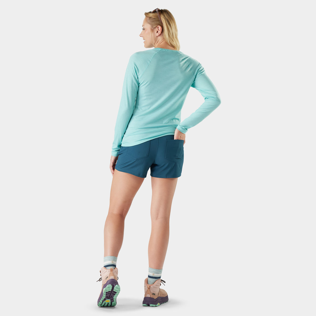 Women's Classic All-Season Merino Base Layer Crew Pacific Blue - 2