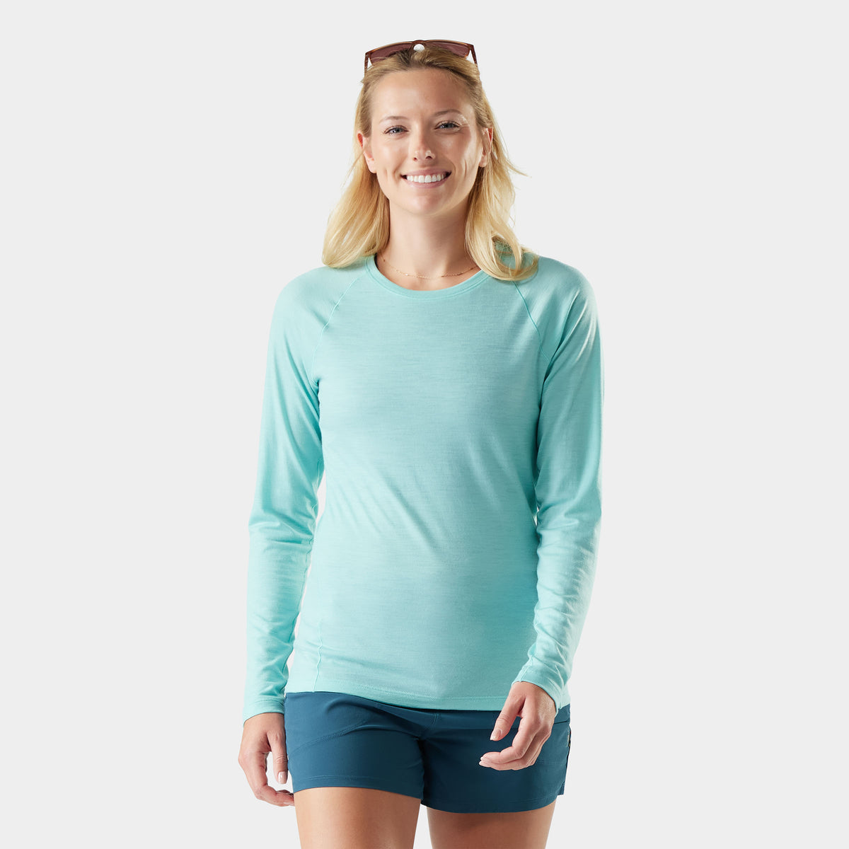 Women's Classic All-Season Merino Base Layer Crew Pacific Blue - 1