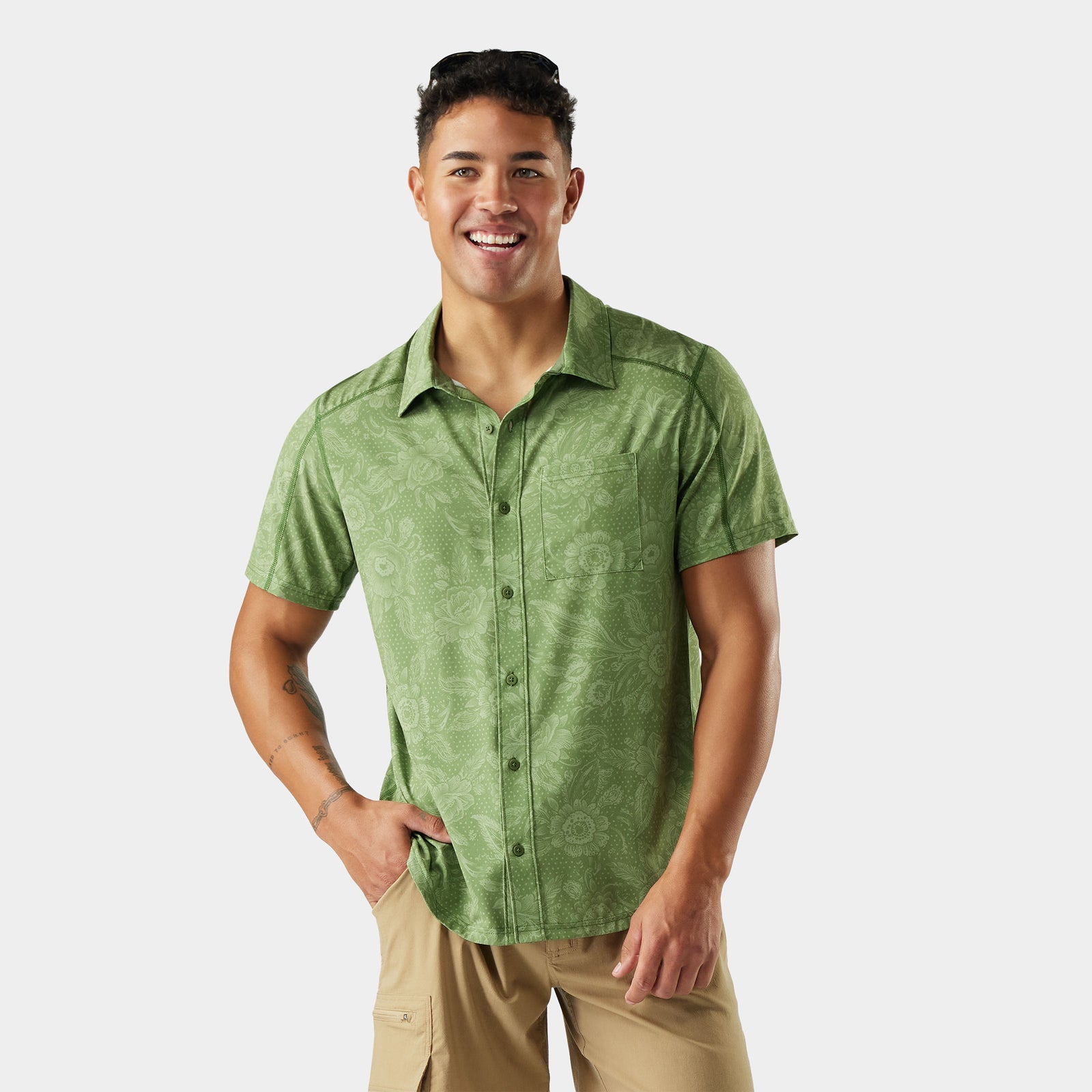 Men's Everyday Short Sleeve Button Down Black Paisley - ver - 1